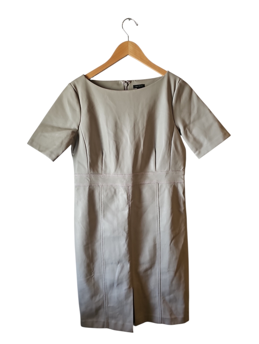 Ann Taylor Faux Leathwr Women's Taupe Gray Short-Sleeve Sheath Dress Sz 10 - Picture 2 of 7